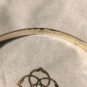 Kendra Scott Jewelry - Kendra Scott gold Elton Bracelet in Black Opaque Kendra Scott Jewelry - Kendra Scott gold Elton Bracelet in Black Opaque